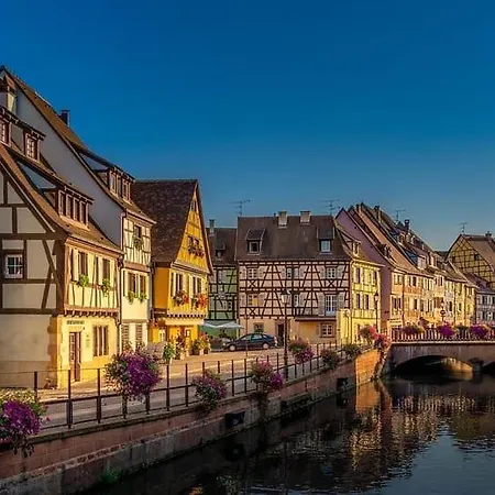 New ! Vue Petite Venise-place To Be - Parking コルマール